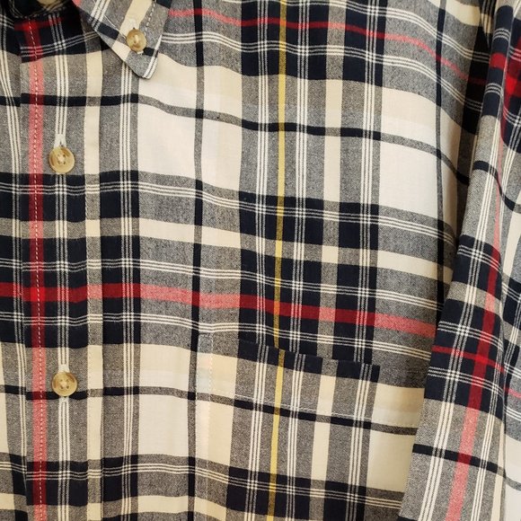 Croft and Barrow Men's Easy Care Plaid Button Down Front & Button Down Collar - Picture 5 of 6